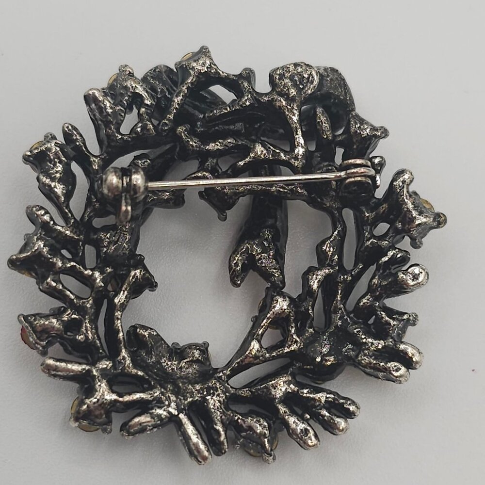 VTG Christmas Brooch 2PC Set Dark Silver Tone Red Green Tree Wreath Holiday Joy - Picture 8 of 16